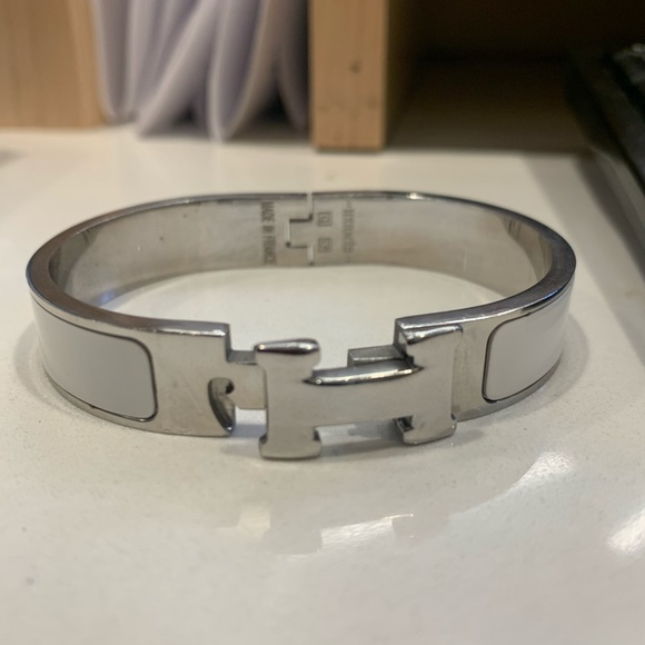 Hermes Jewelry - White & Silve clic H Enamel Narrow Hermès Bracelet